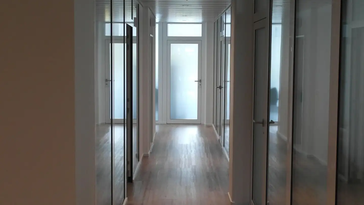 Office space for rent - Roosstrasse 53, 8832 Wollerau - Photo 2