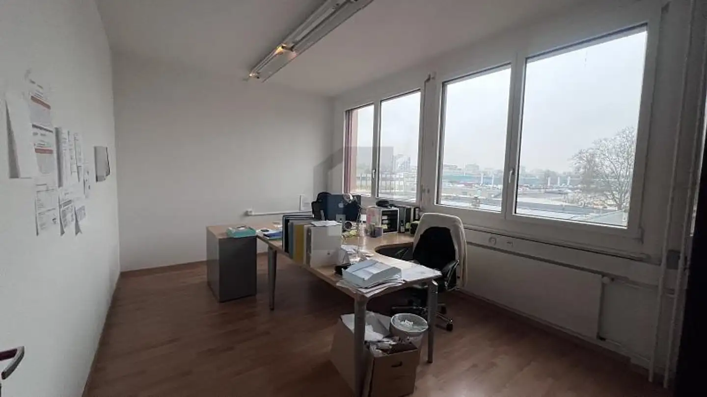 Office space for rent - 1227 Les Acacias - Photo 3