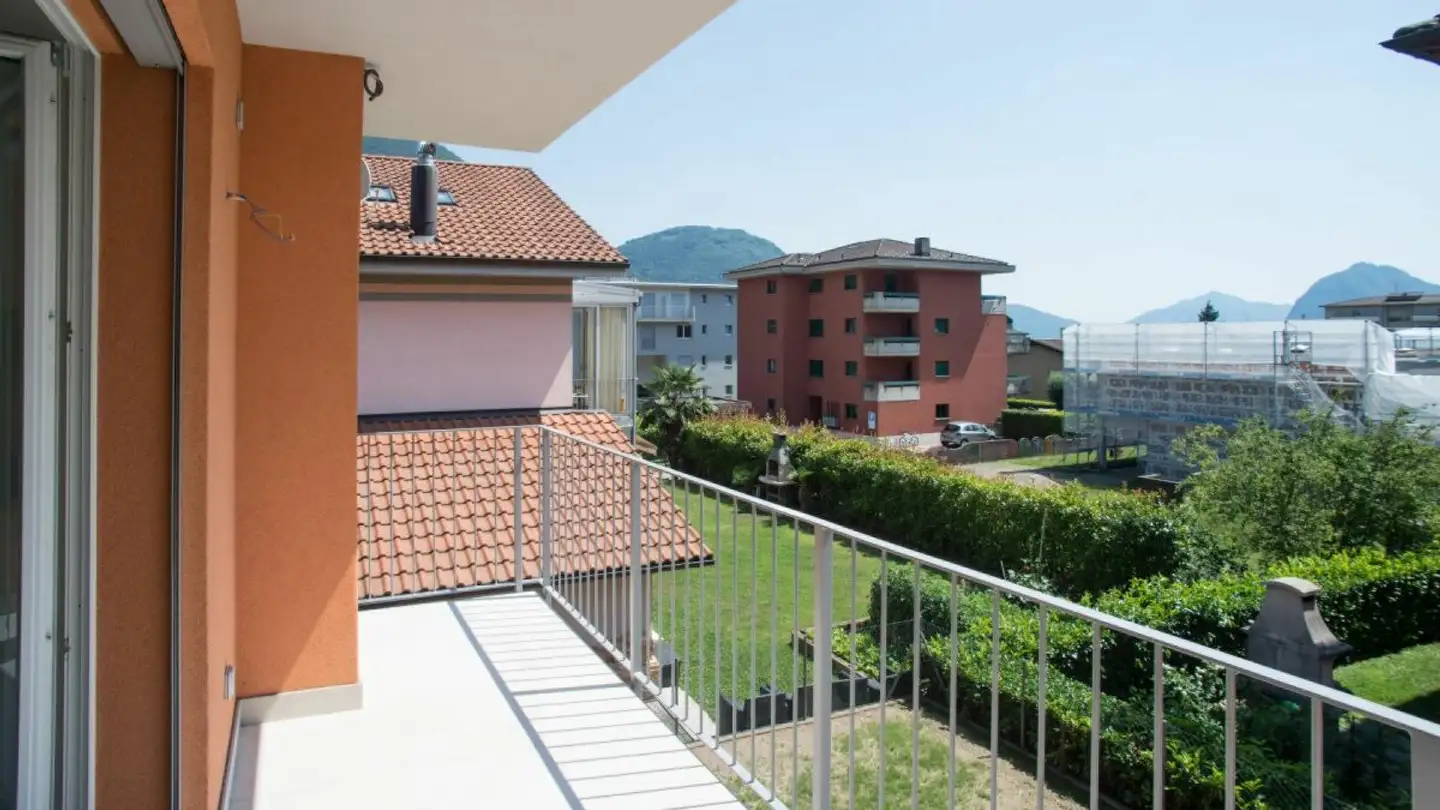 Appartement à louer - Via Campagna 45, 6952 Canobbio