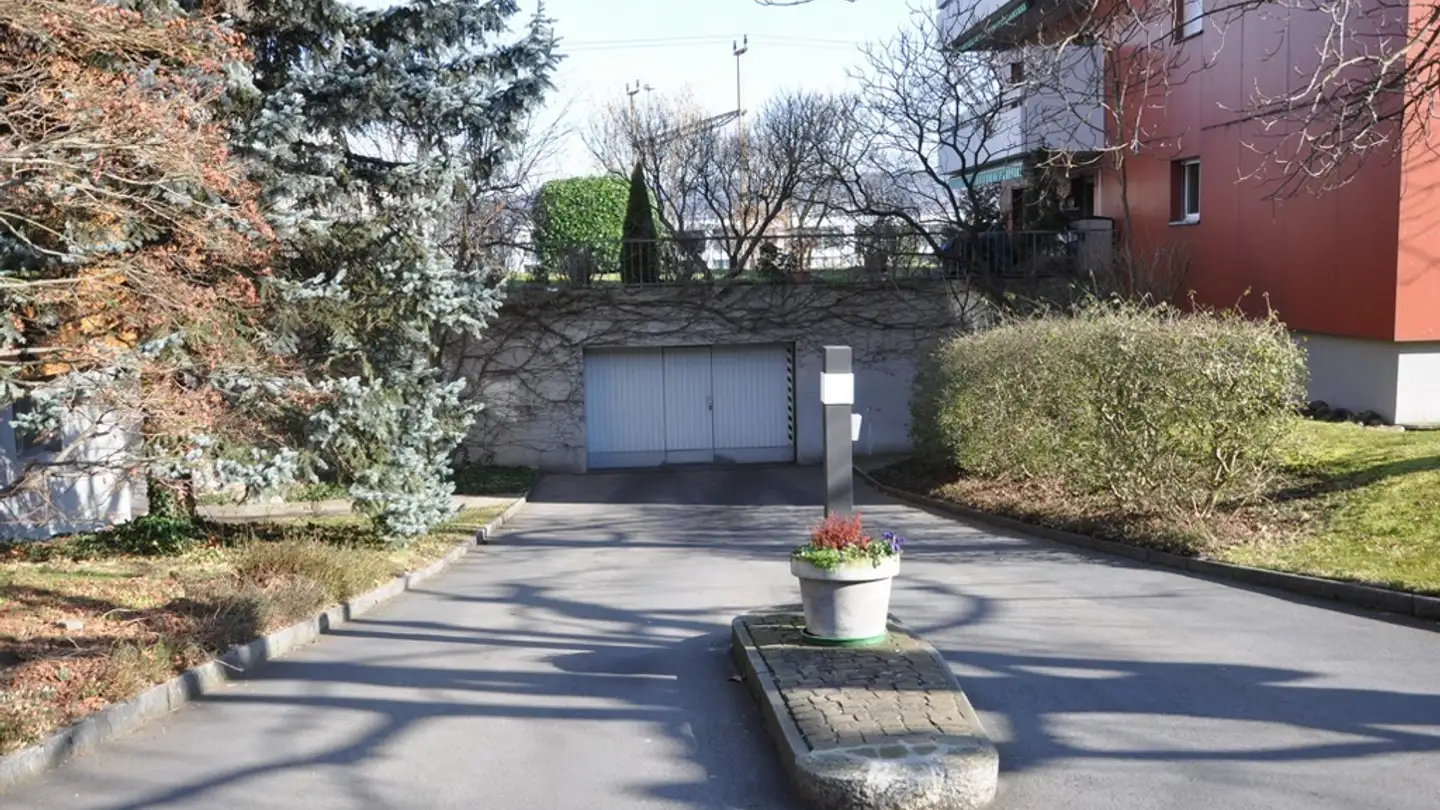 Place de parking intérieure pour moto à louer - Im Isisbüel 1, 8800 Thalwil - Photo 2