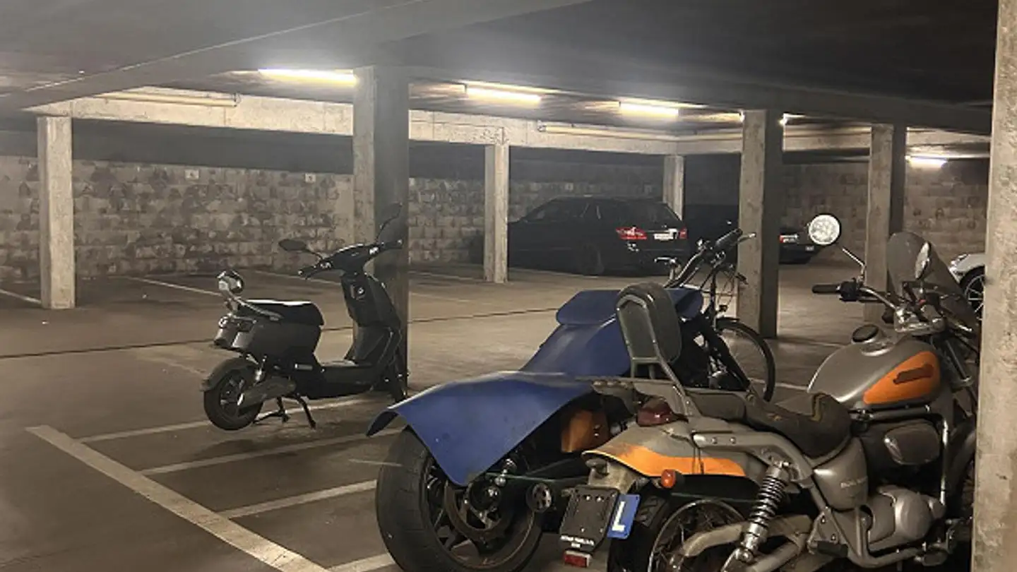 Parcheggio sotterraneo in affitto - Lötschenstrasse 23, 3072 Ostermundigen - Photo 2