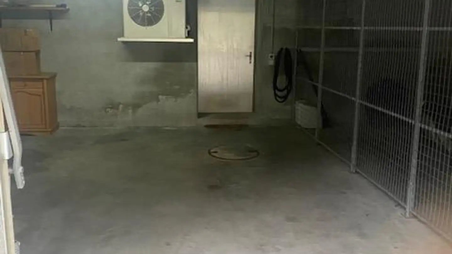 Single garage for rent - Dorfstrasse 5, 6461 Isenthal