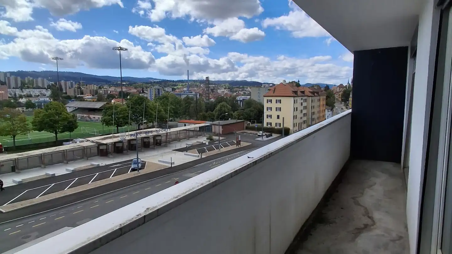 Wohnung mieten - Rue De La Charrière, 2300 La Chaux-de-Fonds - Foto 3