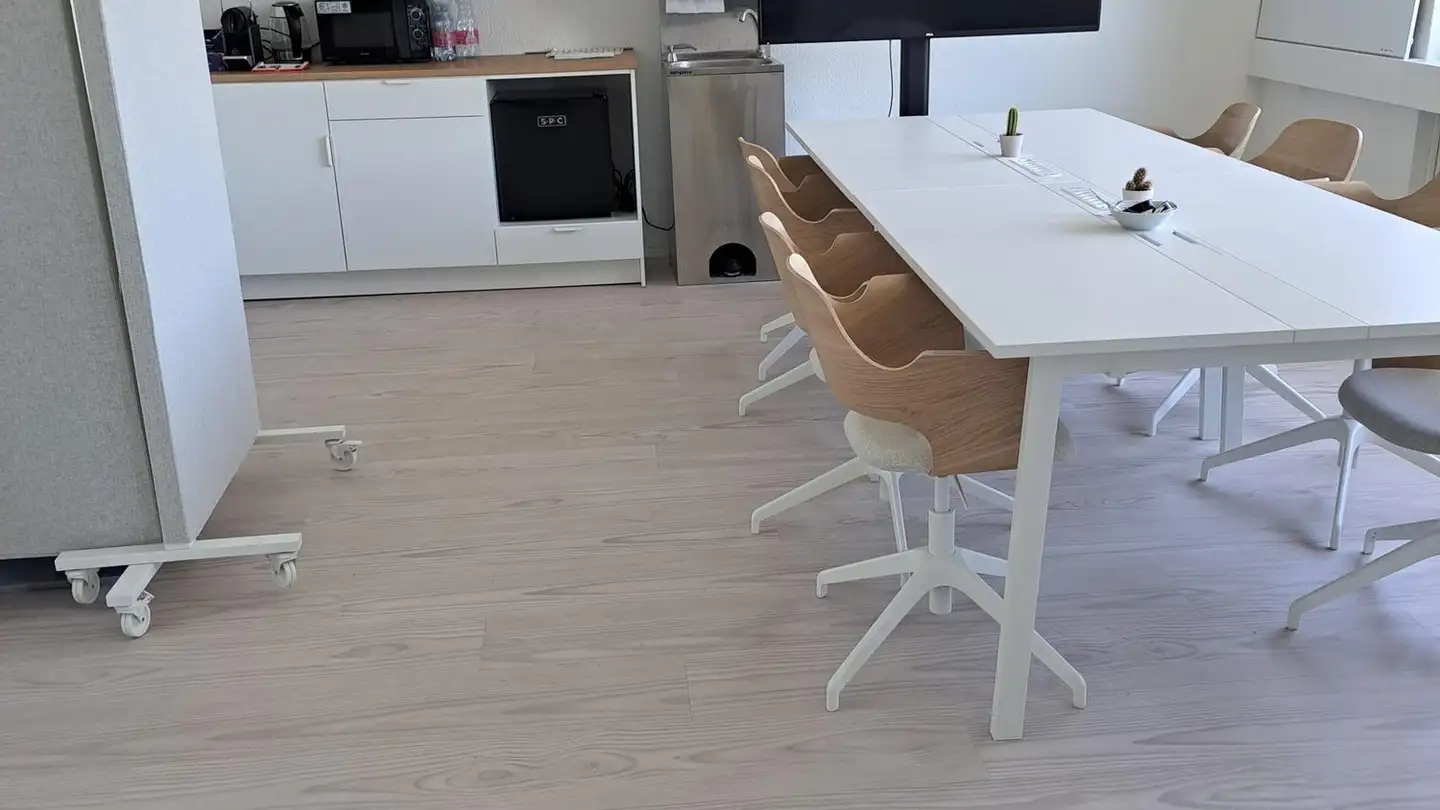 Office space for rent - Erlenstrasse 4, 6343 Rotkreuz