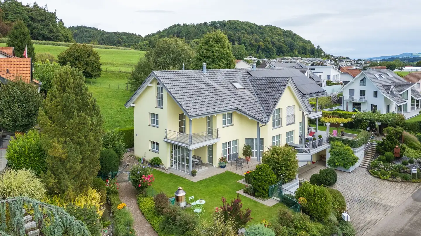 Casa bifamiliare in vendita - Speerstrasse 9, 9524 Zuzwil SG