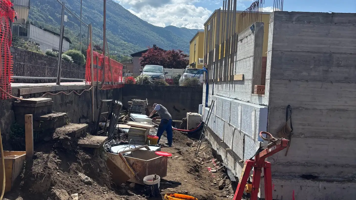 Maison individuelle à vendre - In Arla, 6528 Camorino