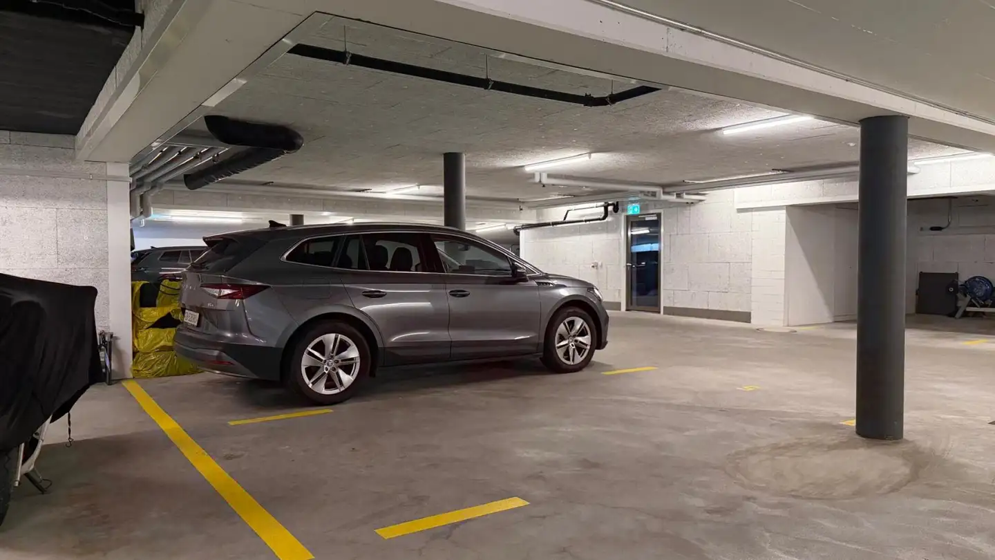 Place de parking extérieure à vendre - Stäpfetlistrasse 8, 8606 Nänikon - Photo 3