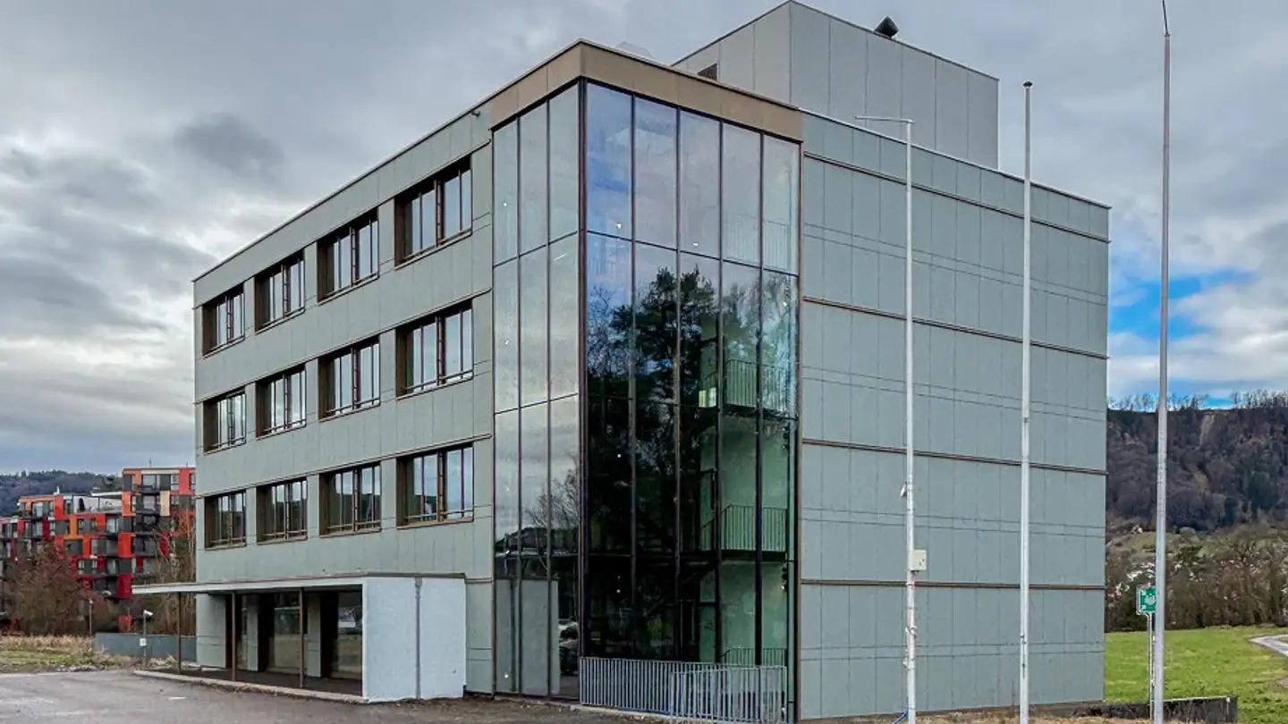Commerciale in affitto - Zürichstrasse 81, 8134 Adliswil