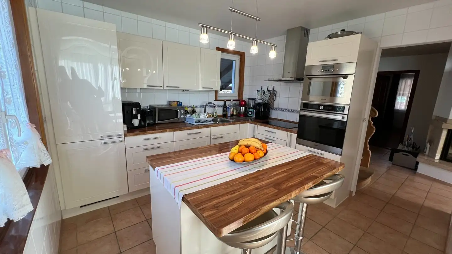 Single house for sale - 2740 Moutier - Photo 3