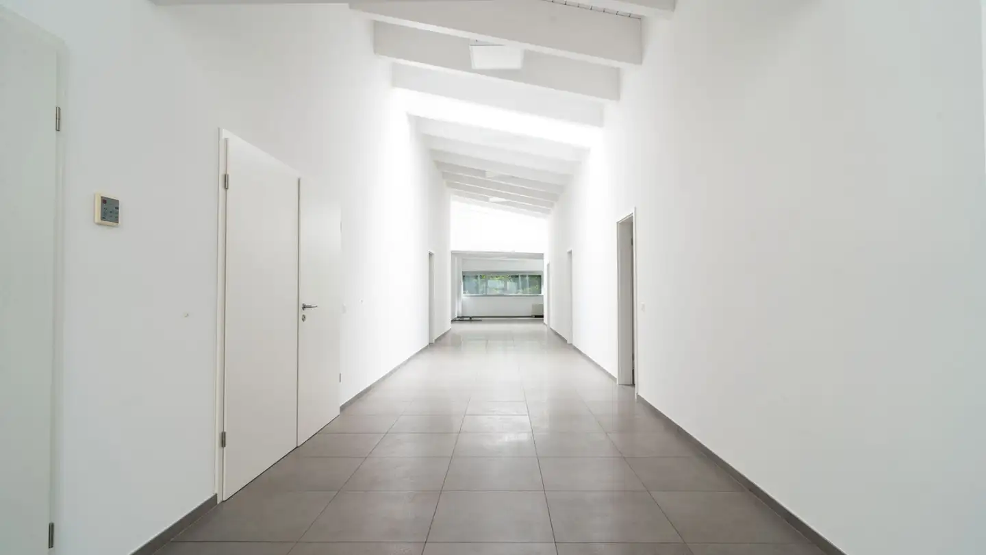 Spazio ufficio in affitto - Via San Gottardo 18, 6532 Castione - Photo 3