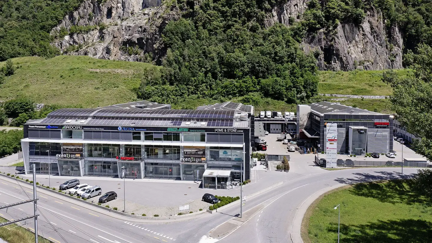 Spazio ufficio in affitto - Via San Gottardo 18, 6532 Castione - Photo 4