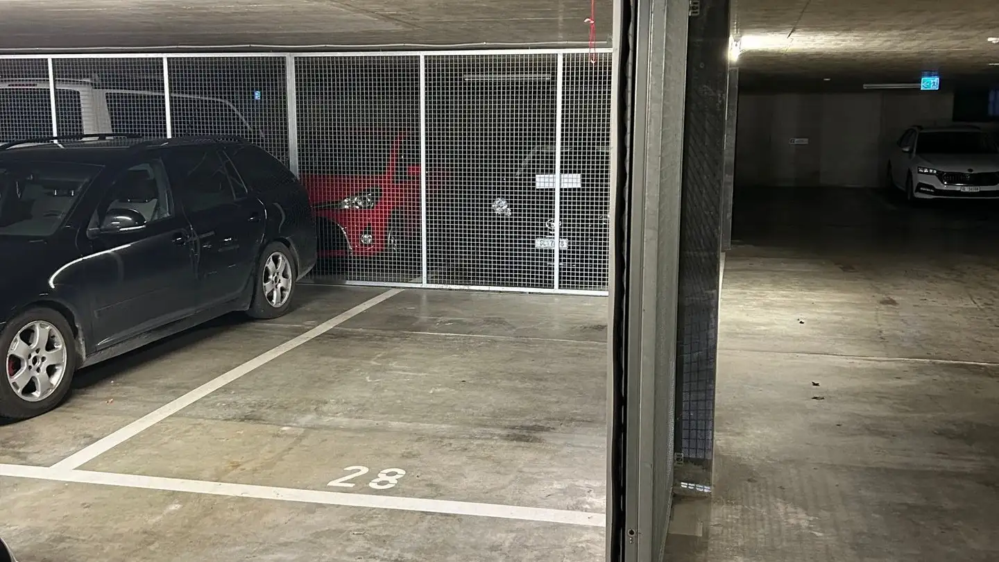 Parcheggio sotterraneo in affitto - Mühlenstrasse 5, 8753 Mollis - Photo 2