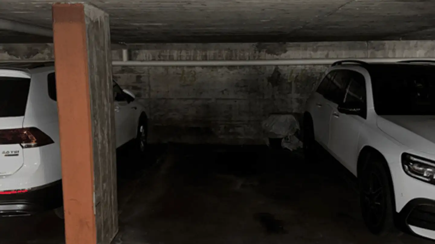 Place de parking souterraine à louer - Huebwiesenstrasse 33, 8954 Geroldswil - Photo 3