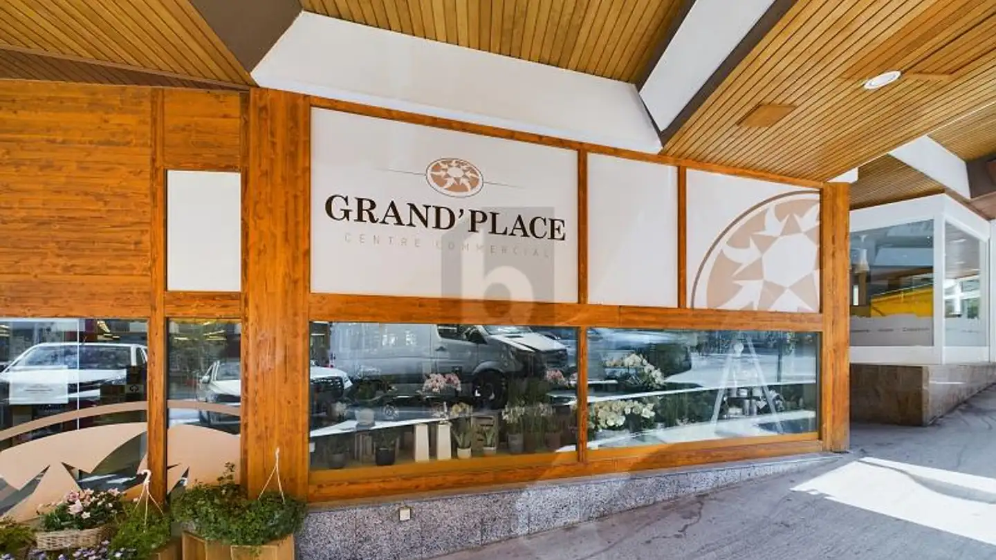 Shop for rent - Route De Crans-Montana, 3963 Montana