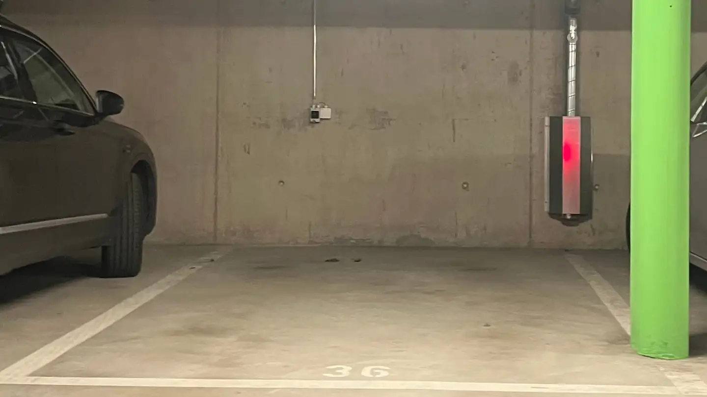 Place de parking souterraine à louer - Brislachstrasse 2, 4226 Breitenbach - Photo 2