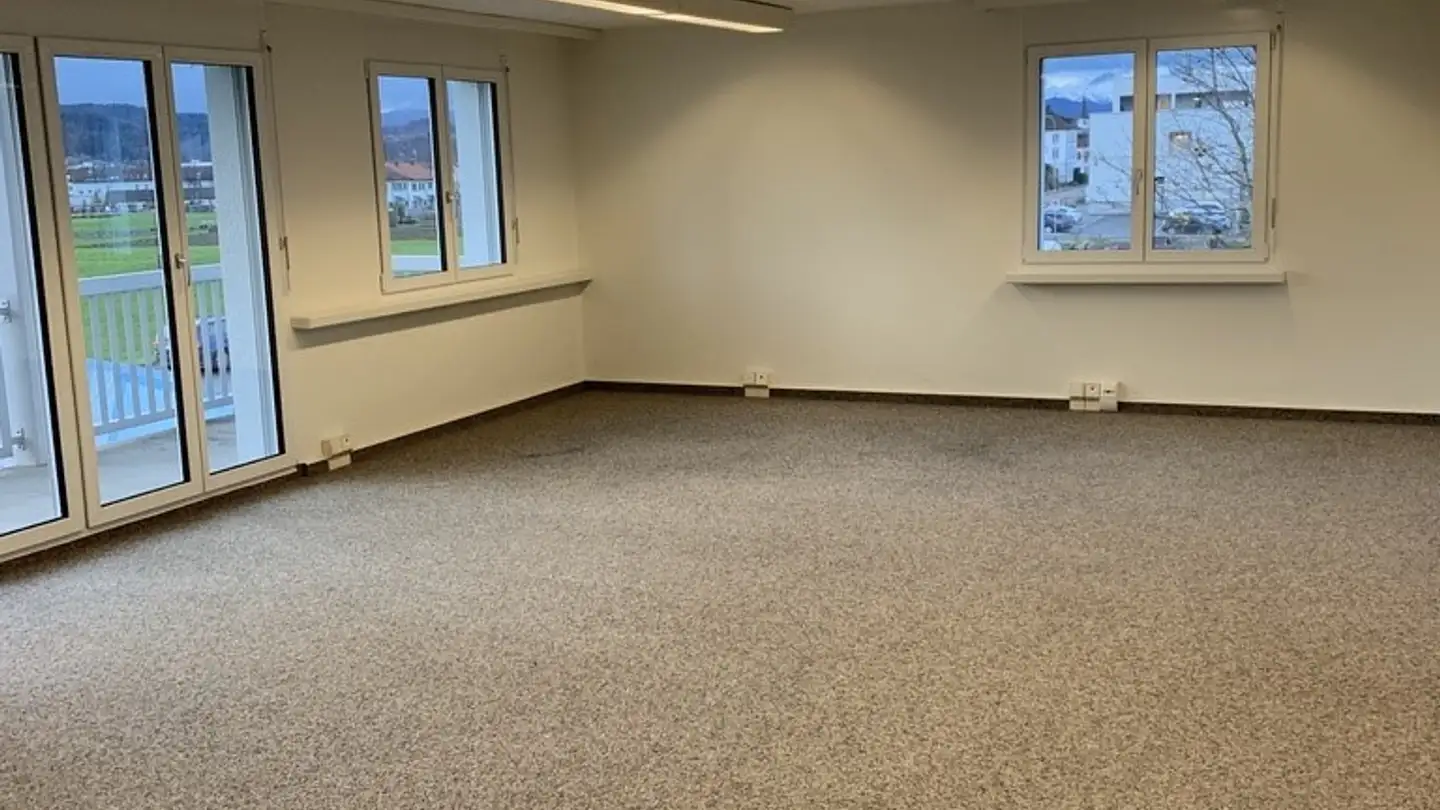 Edificio ad uso misto in affitto - Bruggacherstrasse 24, 8117 Fällanden