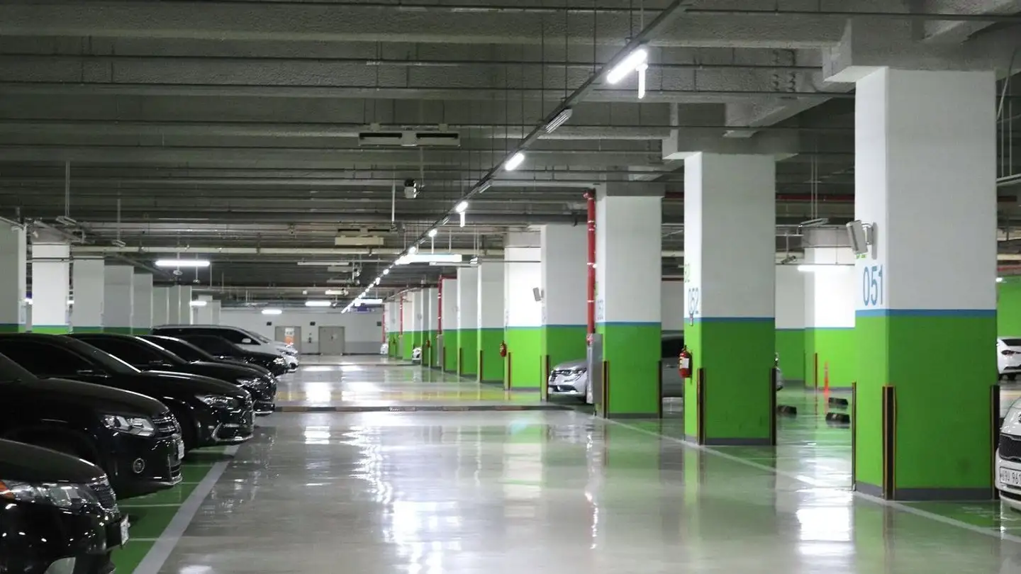 Tiefgaragenstellplatz mieten - Hubelrain 1, 6204 Sempach
