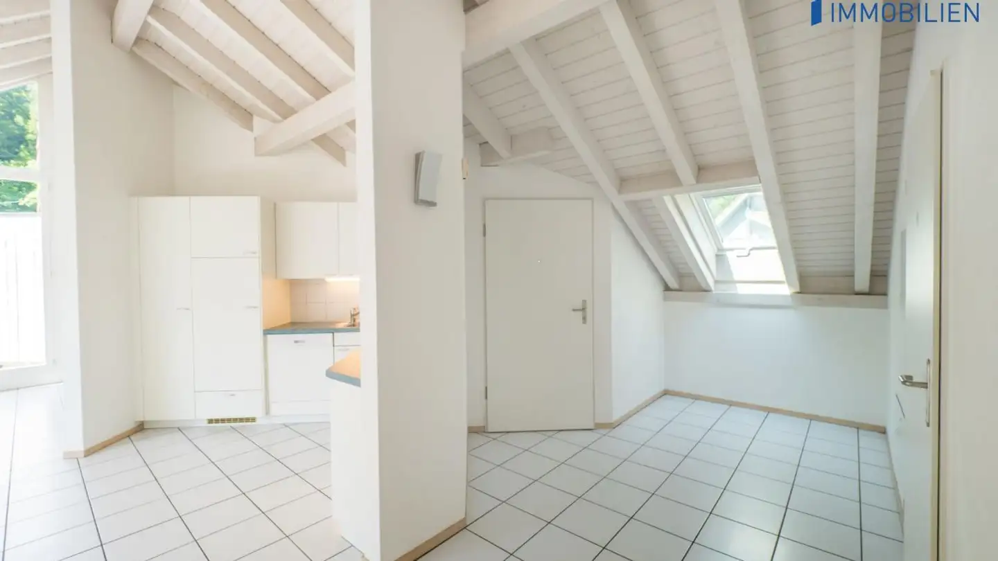 Attic flat for rent - Rue Du Canal 7, 2535 Frinvillier - Photo 2