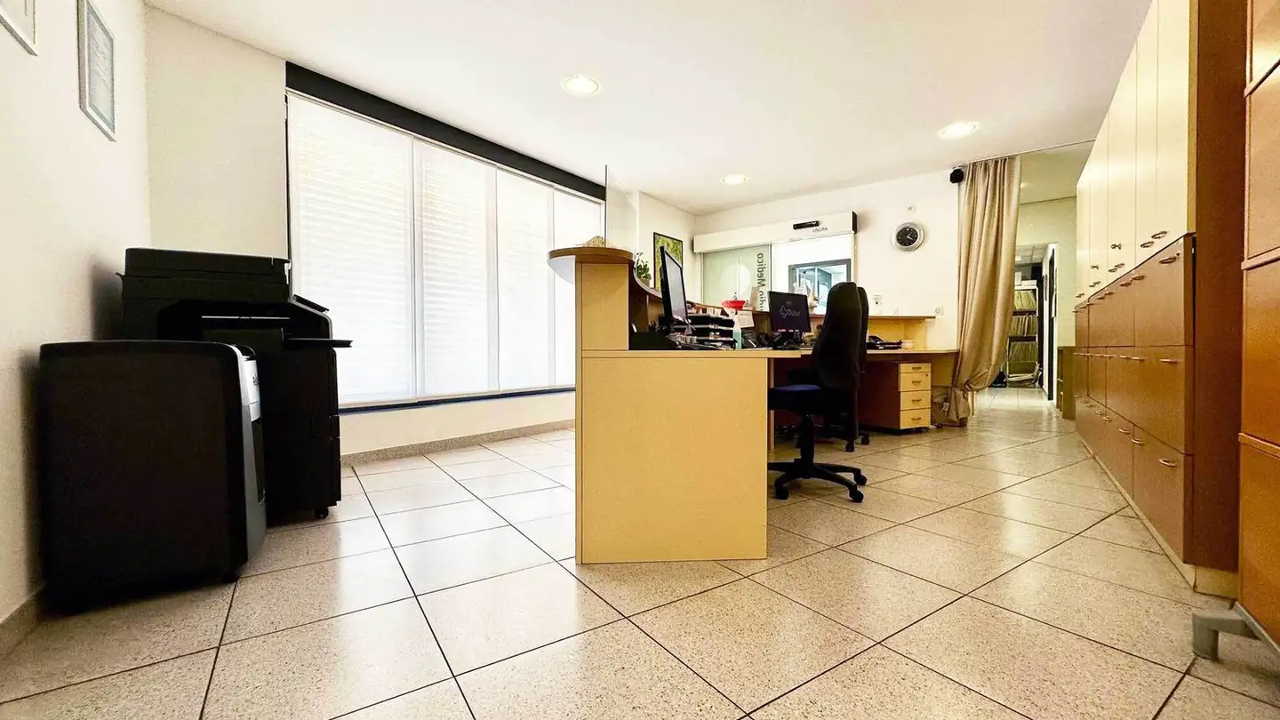 Office space for rent - 6943 Vezia