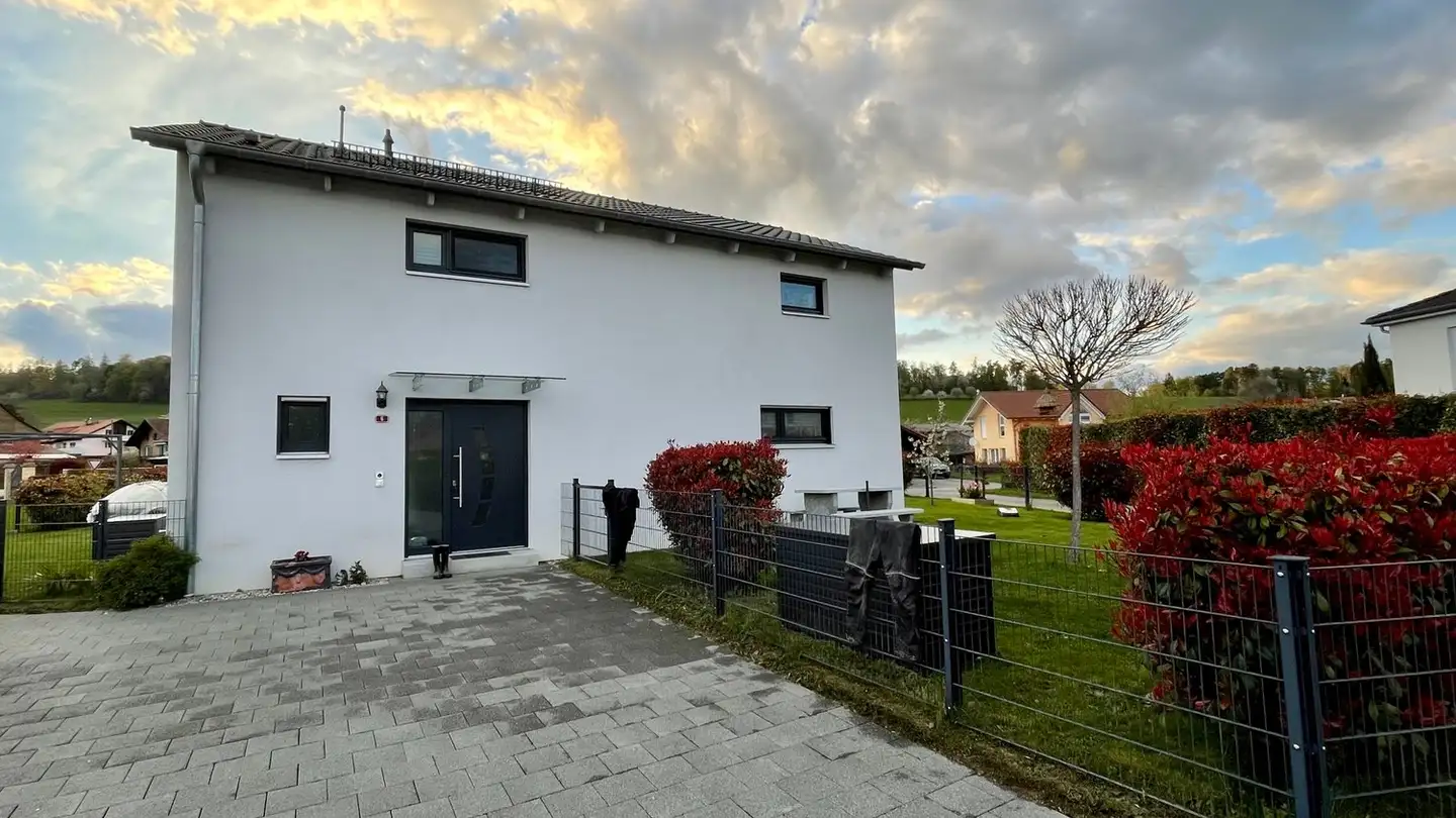 Single house for sale - 1528 Surpierre - Photo 3