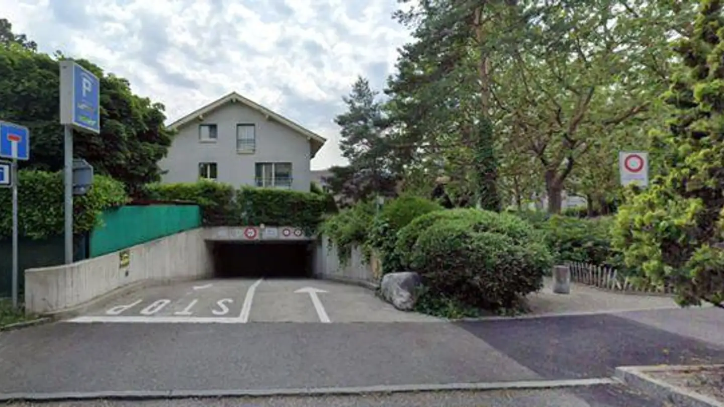 Garage individuel à louer - Chemin Des Vignes 26, 1213 Petit-Lancy