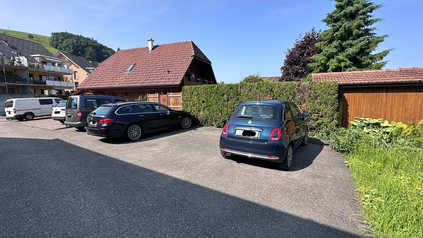 Parcheggio esterno in affitto - Gartenweg 1, 3665 Wattenwil