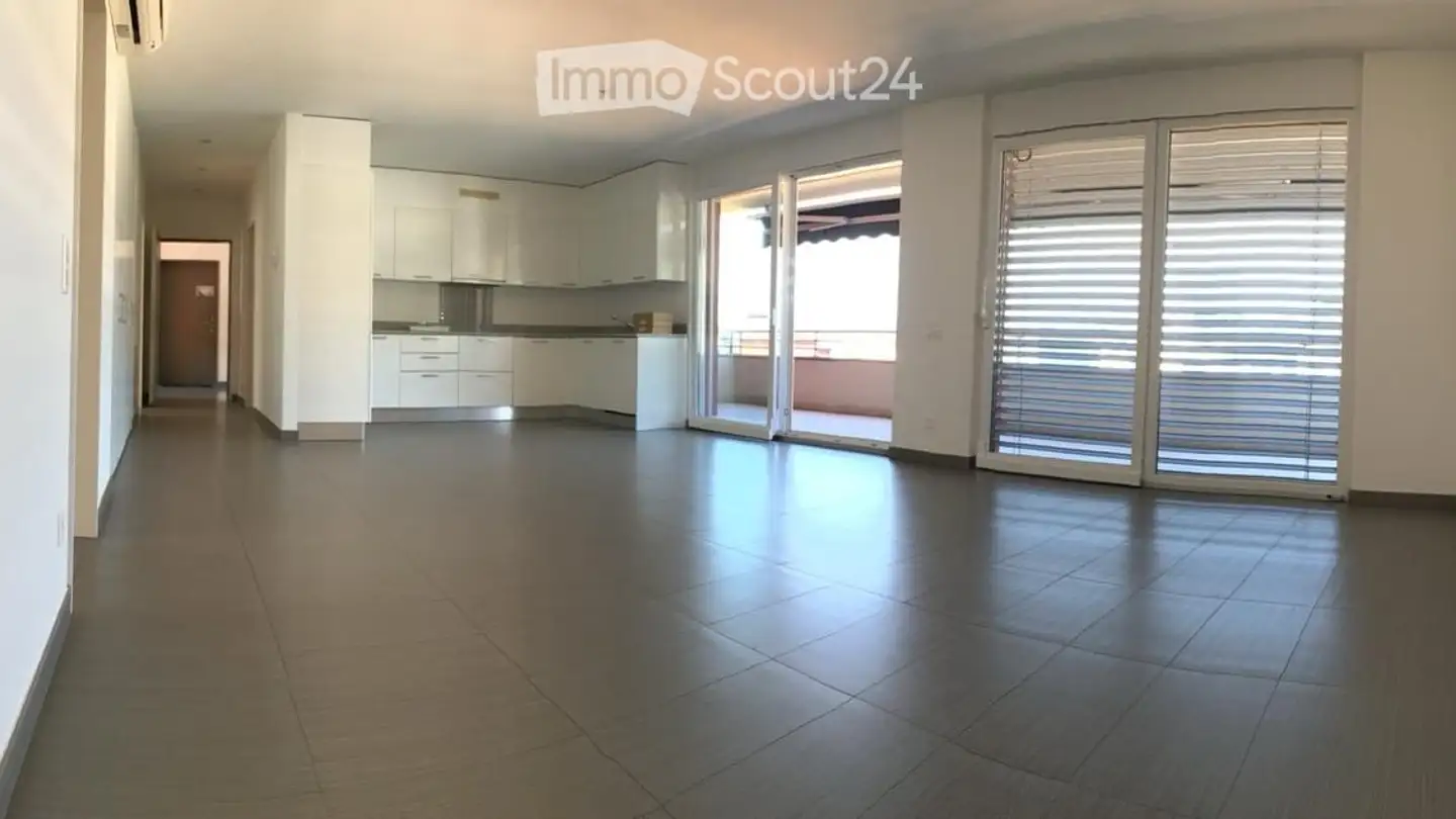 Apartment for rent - 6930 Bedano