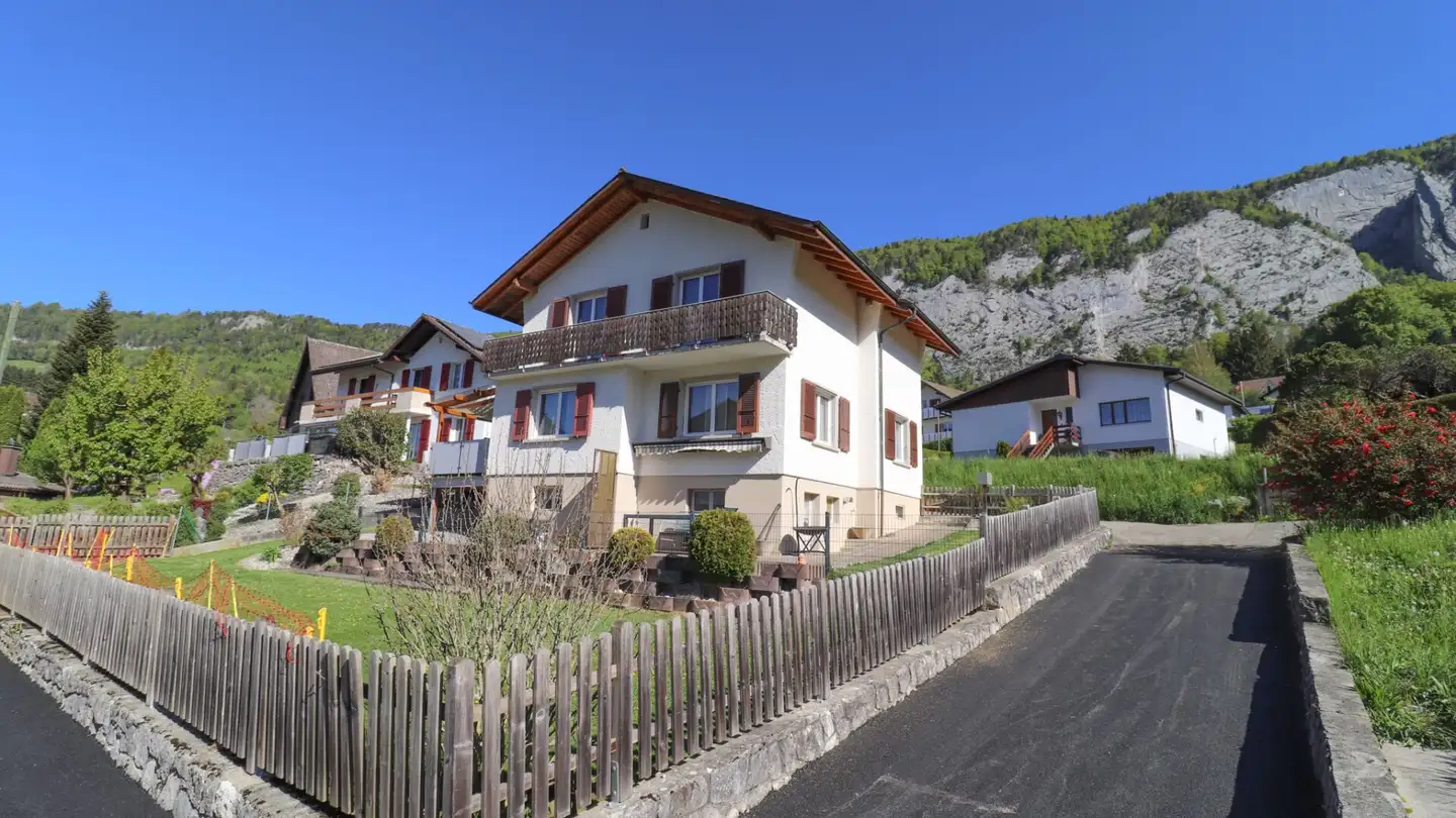 Single house for sale - Fabrikstrasse, 4716 Welschenrohr