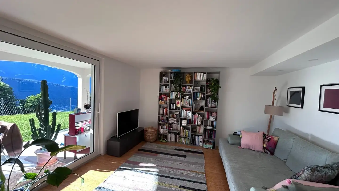 Apartment for rent - 6914 Carona