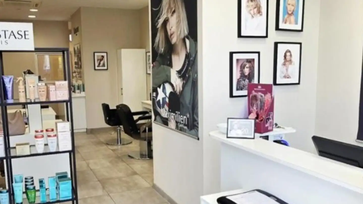 Mixed-use building for rent - 3280 Murten