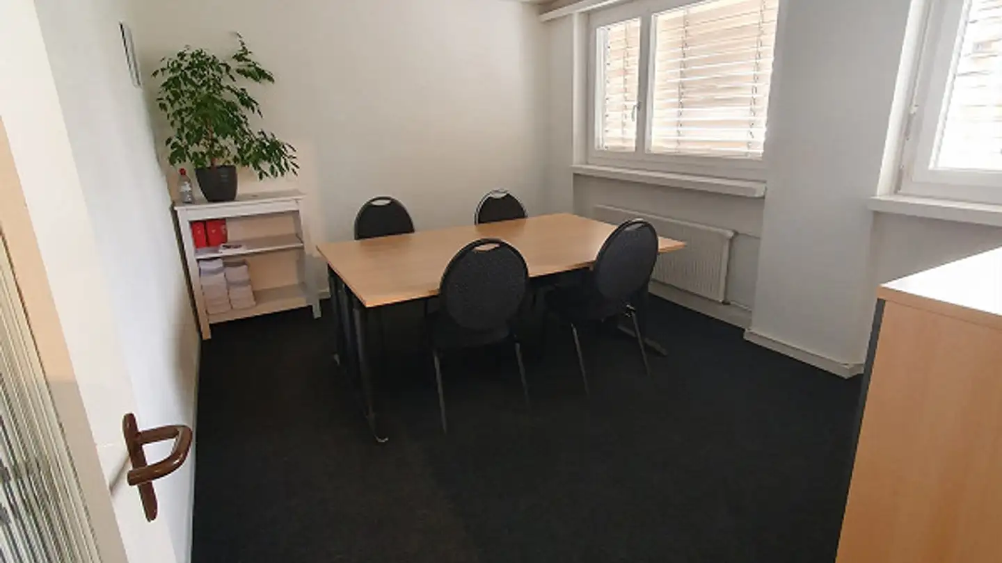 Bürofläche mieten - Sägenstrasse 8, 7000 Chur - Foto 4