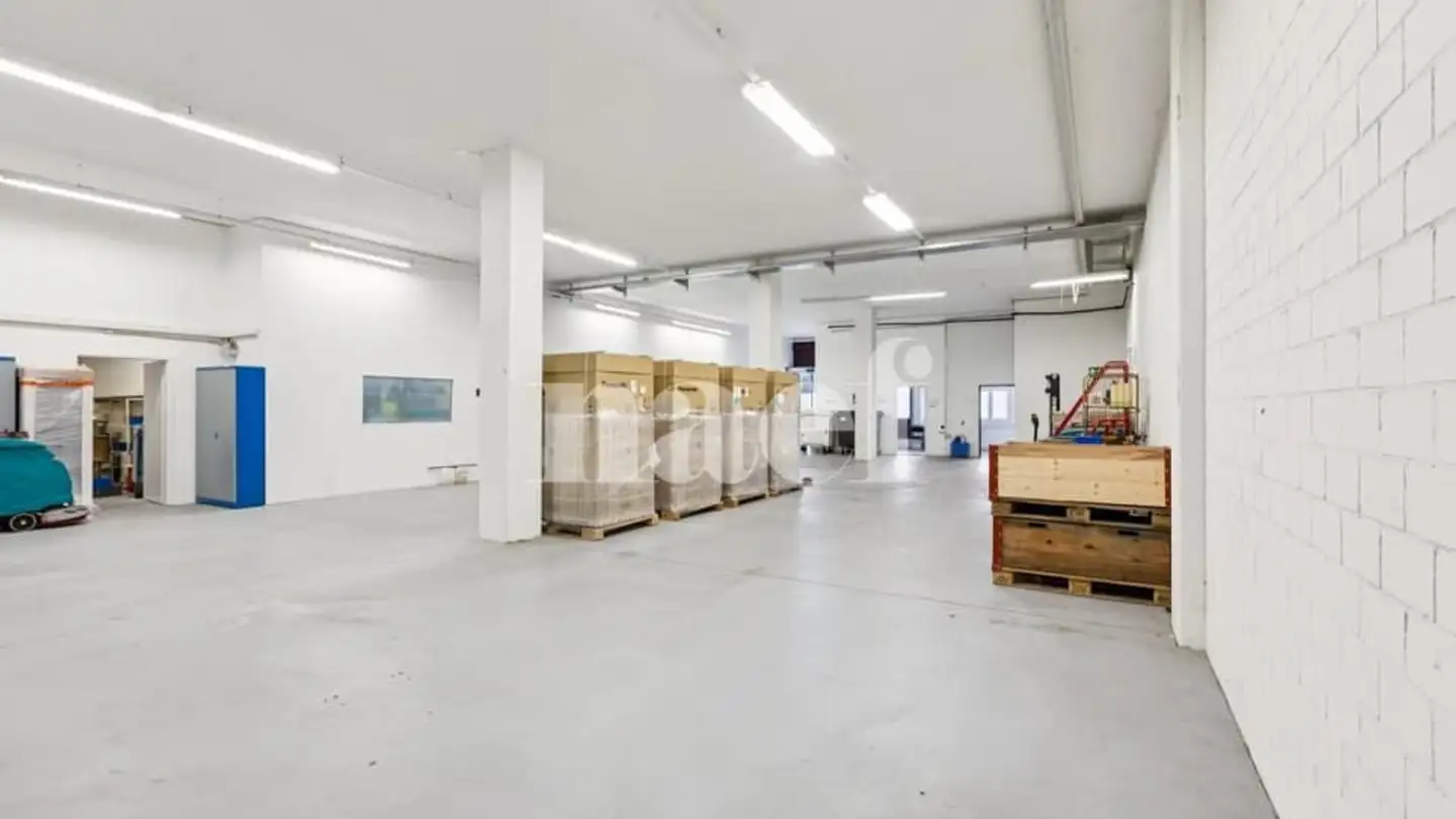 Commercial for rent - Avenue Des Champs-Montants 12a, 2074 Marin-Epagnier - Photo 3