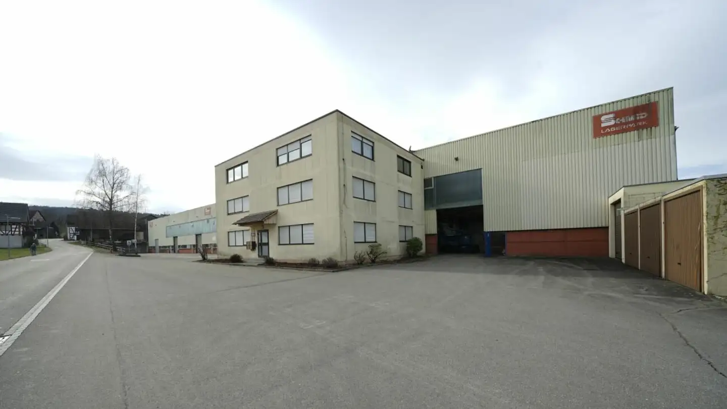 Office space for rent - Käsereistrasse 3, 8259 Kaltenbach