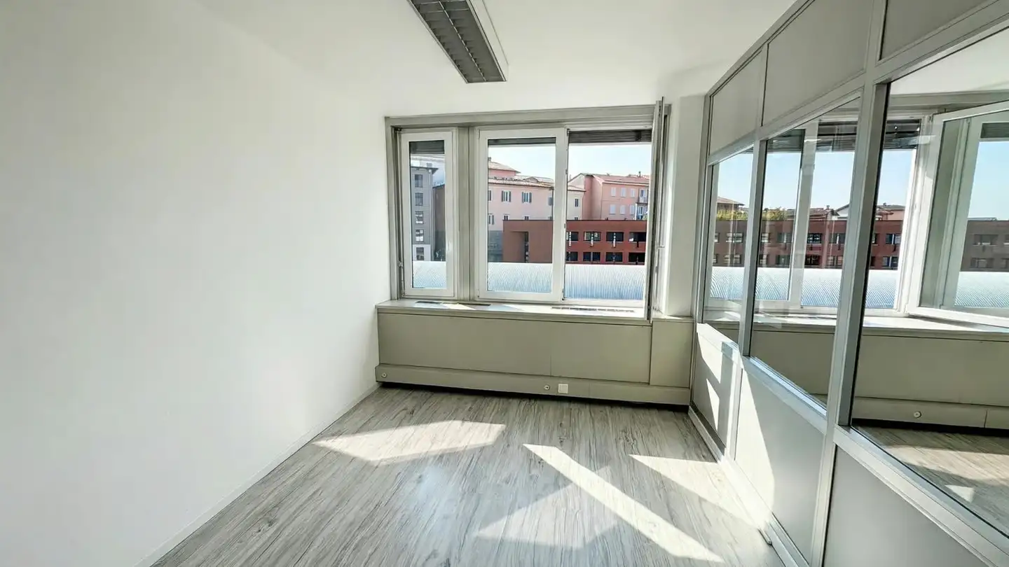 Office space for rent - 6850 Mendrisio - Photo 2