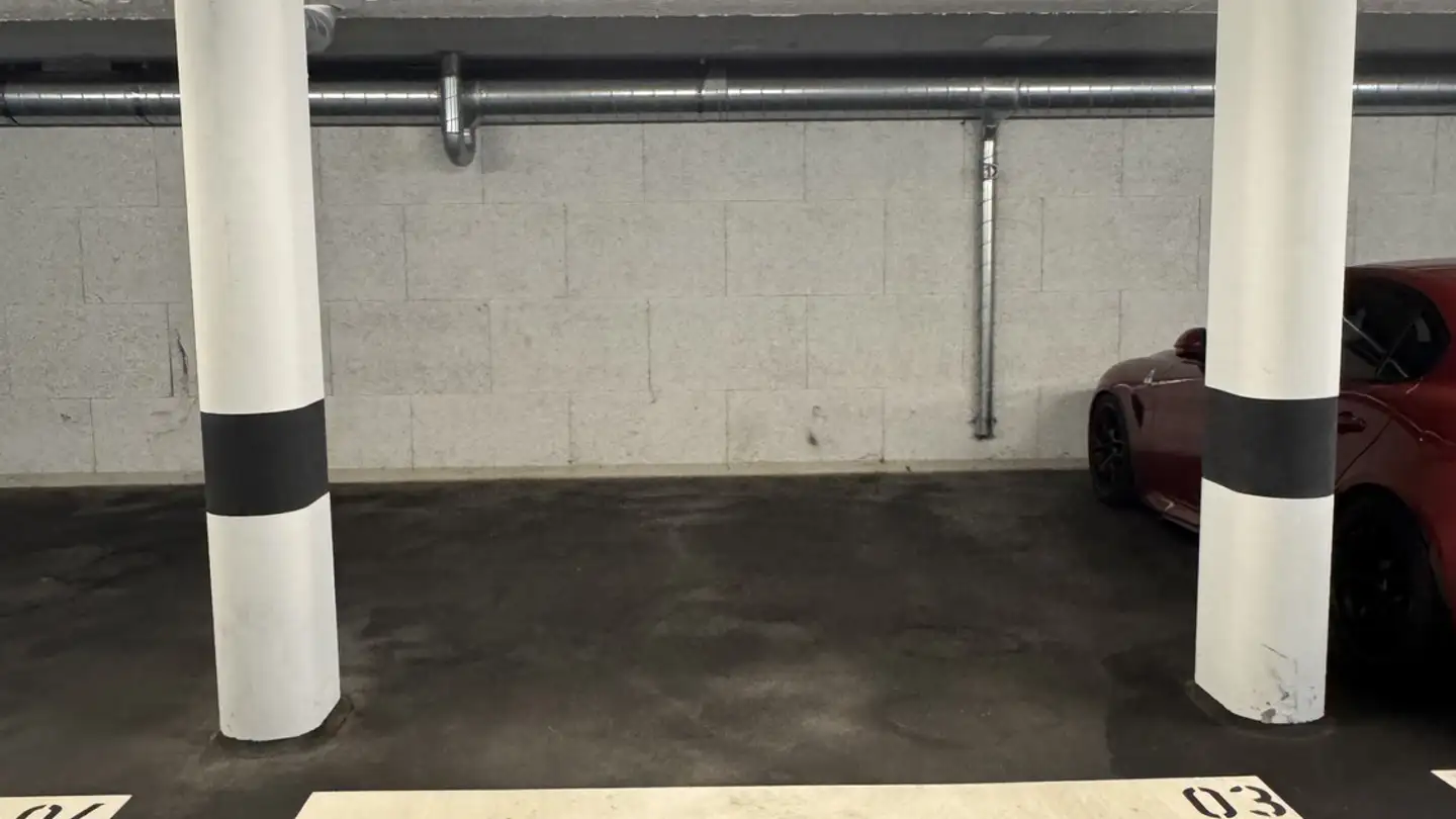 Place de parking extérieure à louer - Balgriststrasse 37, 8008 Zürich