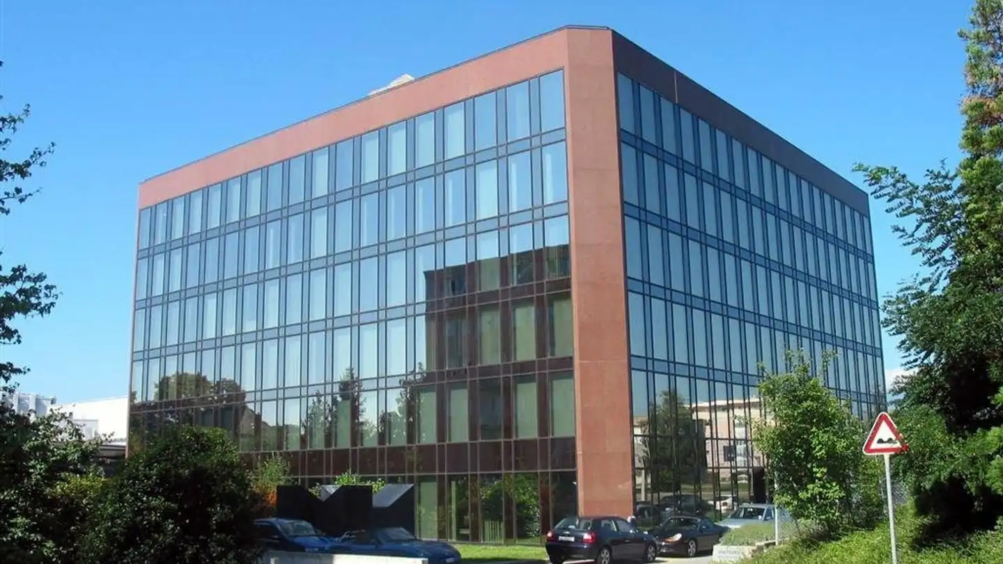 Underground parking space for rent - Avenue Louis- Casaï 18, 1209 Genève