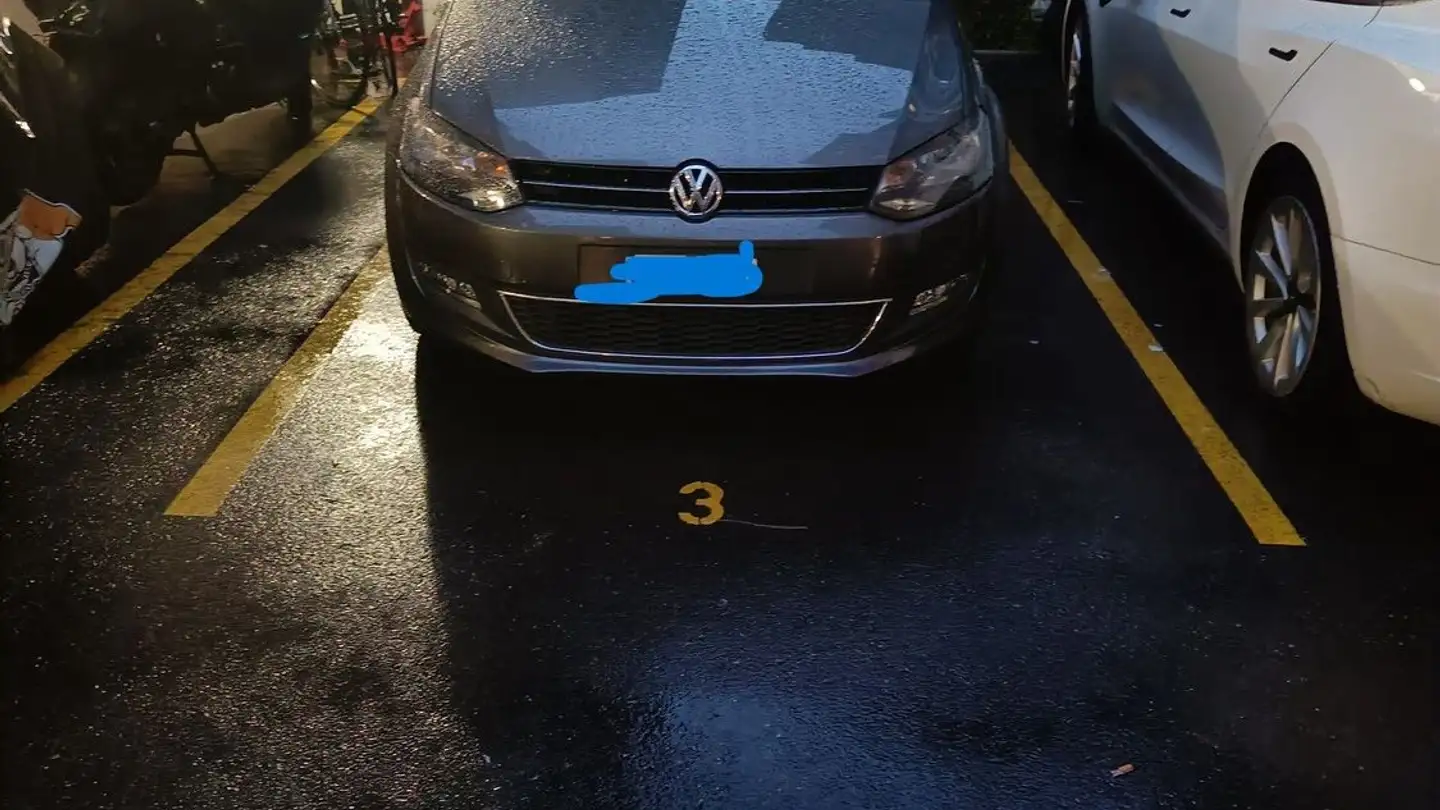Place de parking extérieure à louer - Rue De Lausanne 27b, 1201 Genève