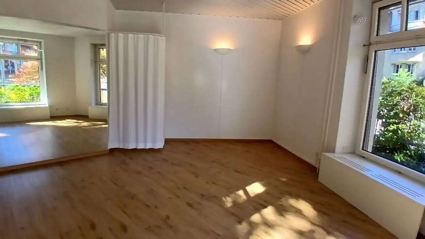 Commercial à louer - 8006 Zürich