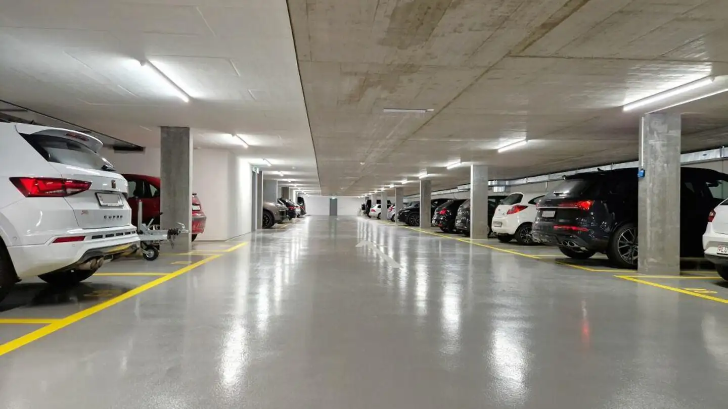 Underground parking space for rent - Geissensteinring, 6005 Luzern