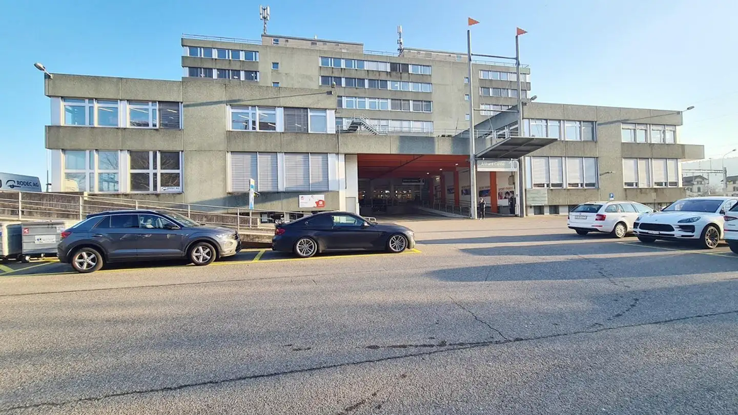 Place de parking extérieure à louer - Althardstrasse 10, 8105 Regensdorf