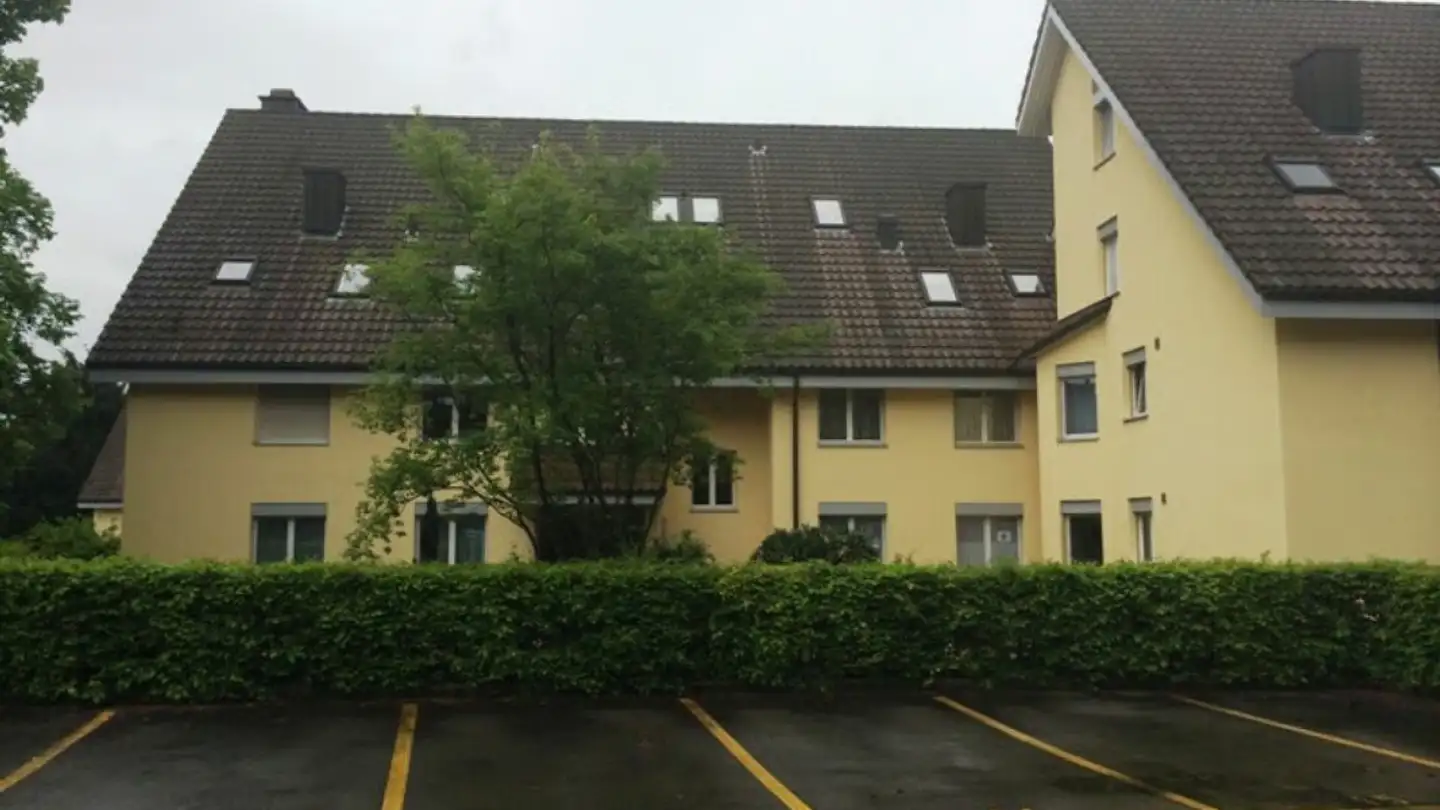 Place de parking extérieure à louer - Zürichstrasse 36, 8413 Neftenbach