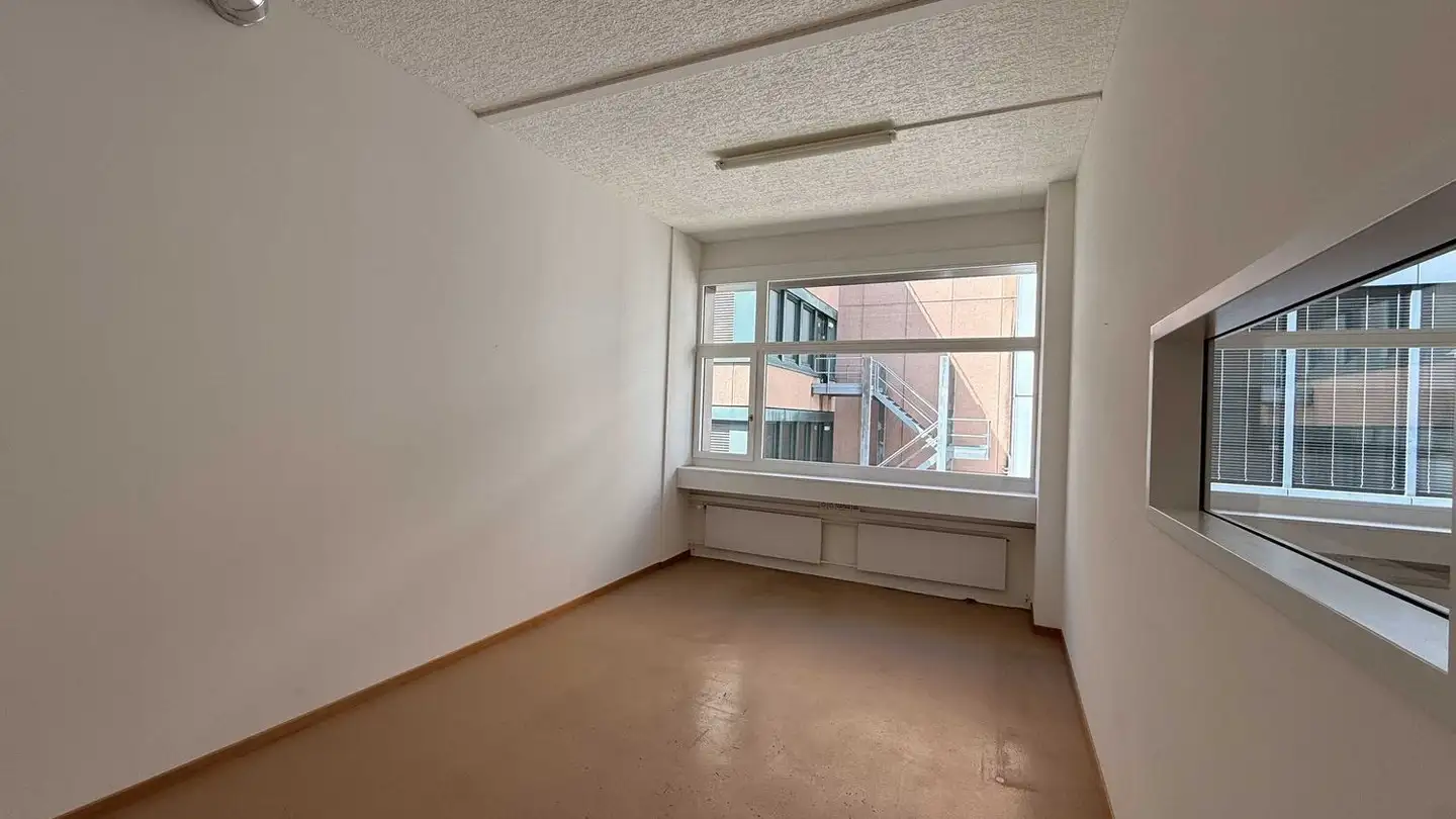 Commerciale in affitto - Aargauerstrasse 251, 8048 Zürich
