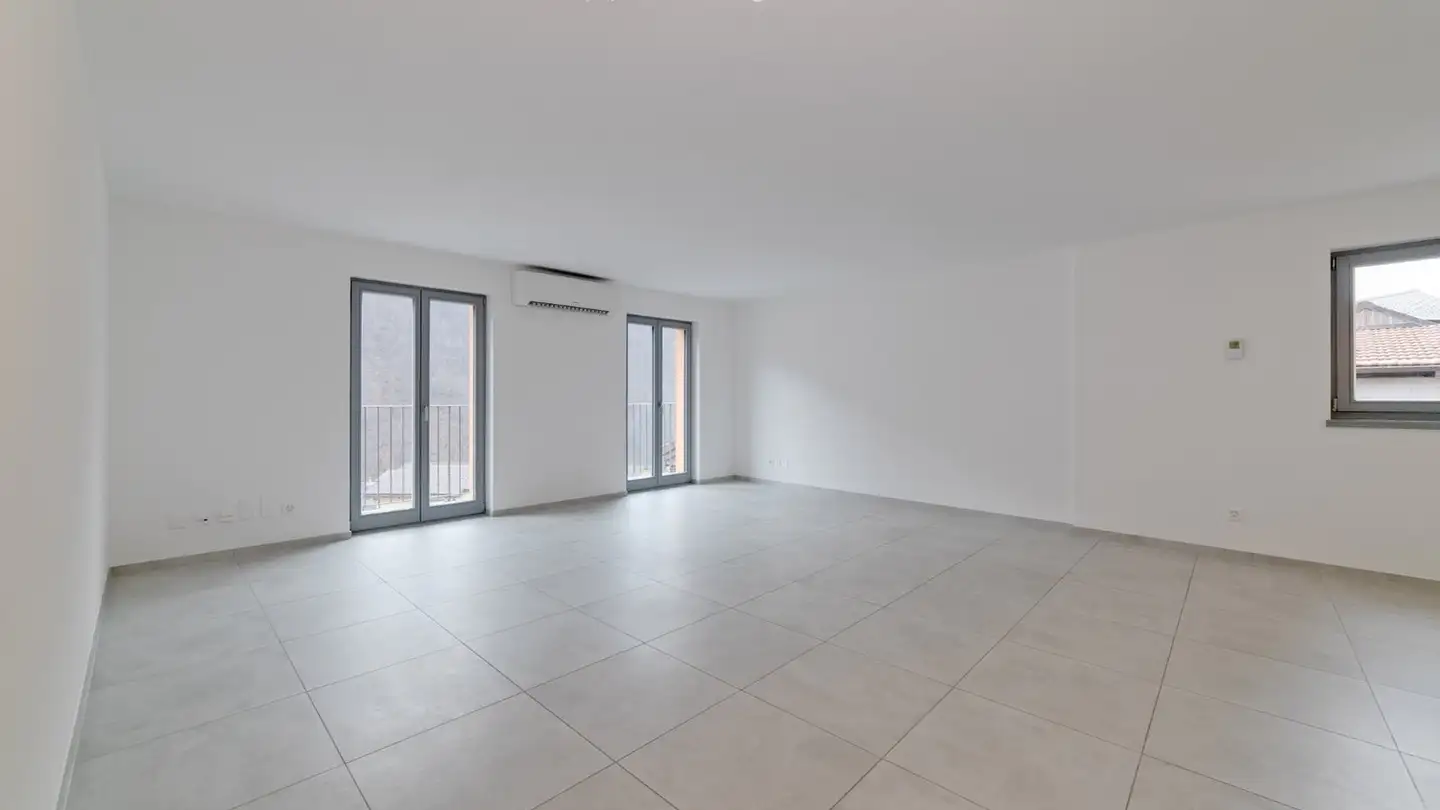 Appartement à louer - 6582 Pianezzo - Photo 3