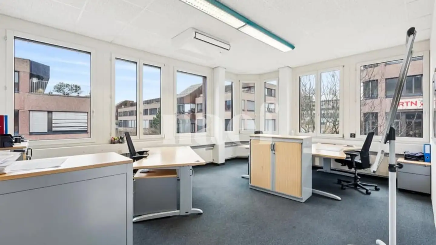 Commercial for rent - Avenue Des Champs-Montants 12a, 2074 Marin-Epagnier - Photo 2