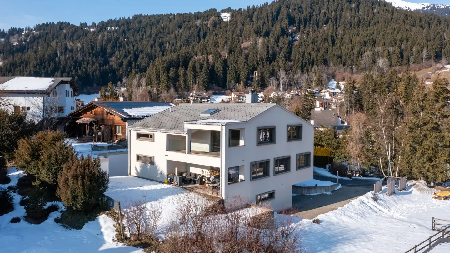 Edificio residenziale in vendita - Via Tuleu Su, 7031 Laax GR