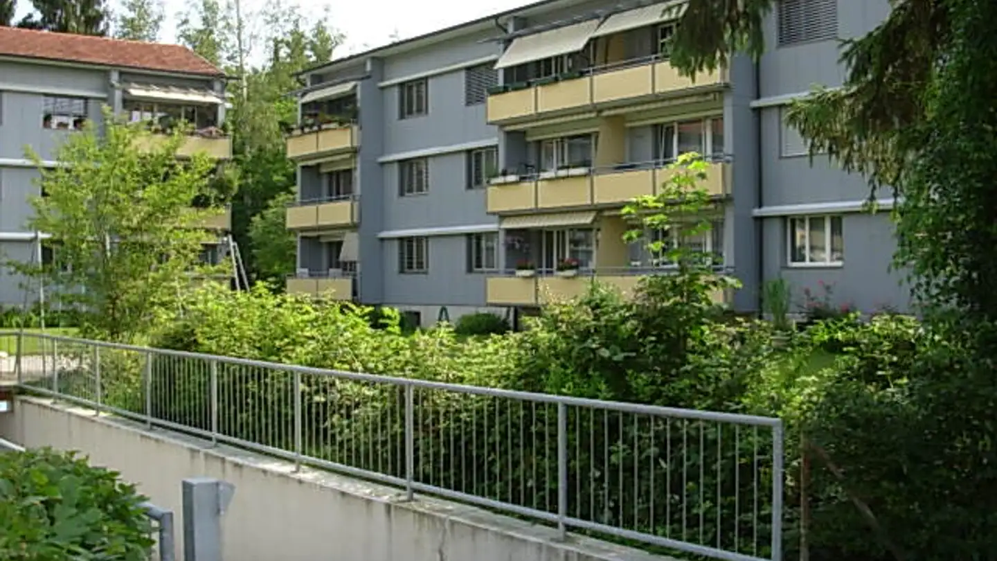 Indoor motorbike parking space for rent - Lachenweg 32, 4153 Reinach BL