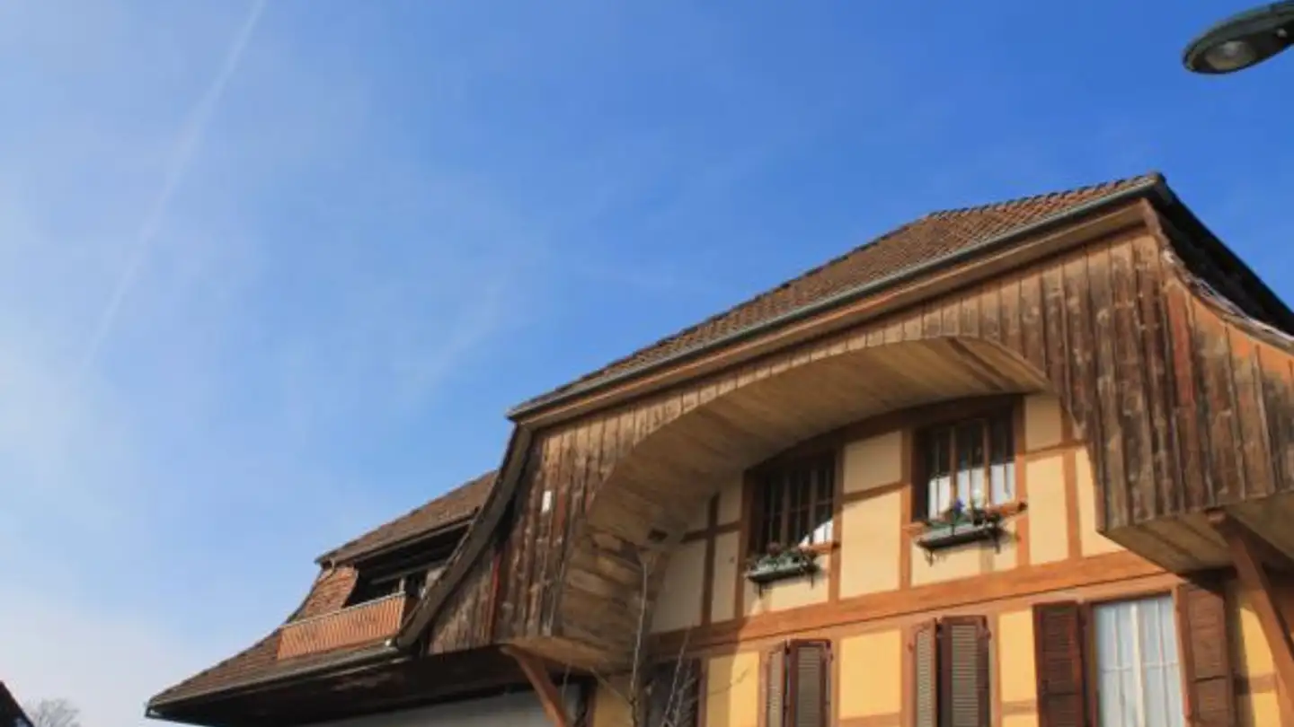 Attique à louer - Dorfstrasse 25, 3232 Ins