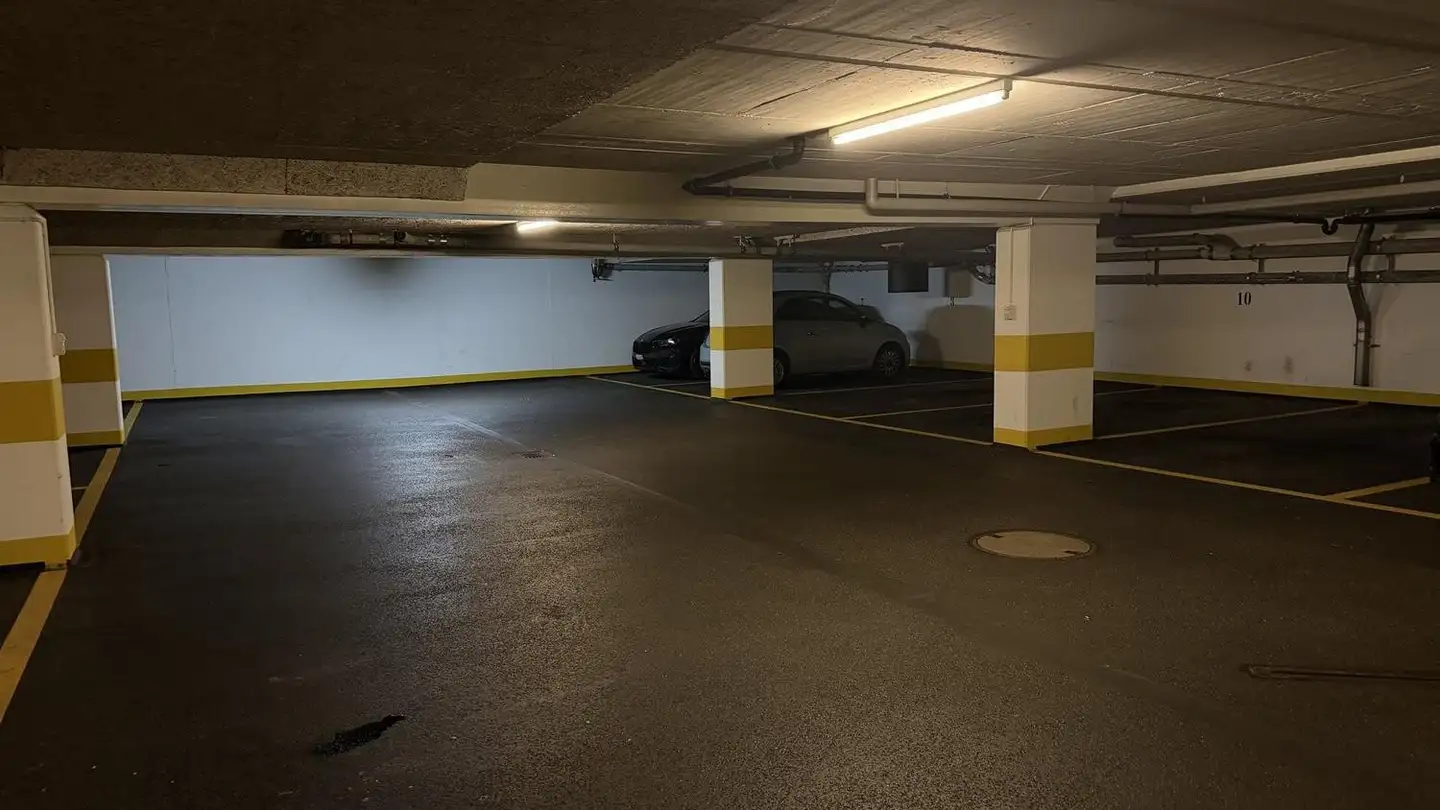Parcheggio esterno in affitto - Ackerstrasse 44, 8005 Zürich