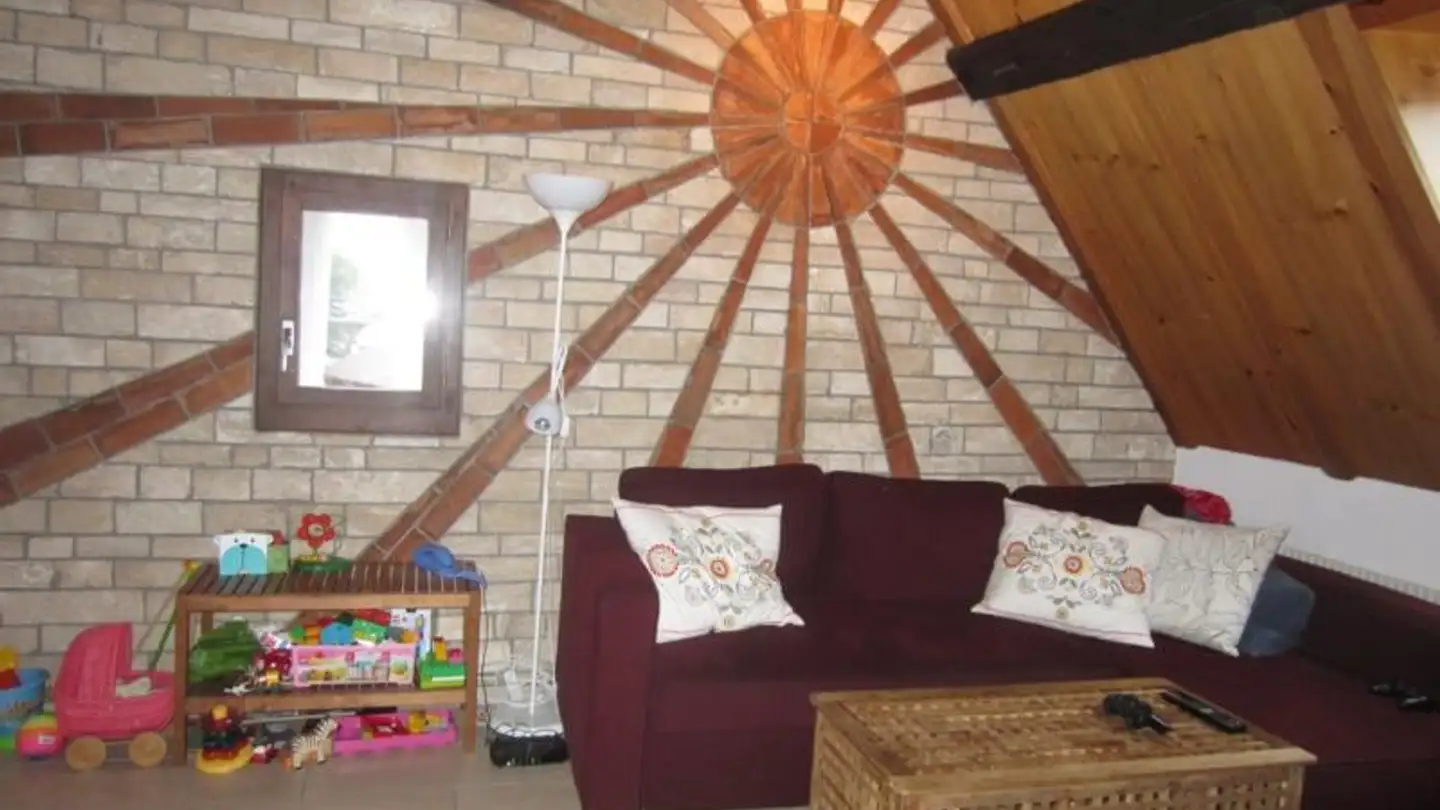 Dachgeschosswohnung mieten - Bleuenweg 6, 2542 Pieterlen