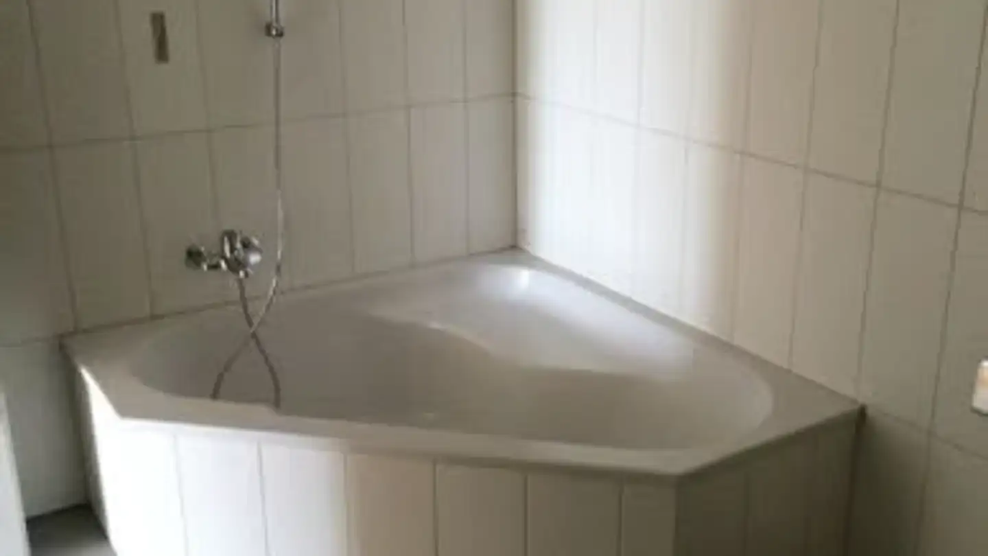 Wohnung mieten - Alikonerstrasse 10, 5644 Auw